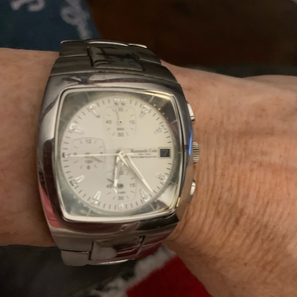 ⌚️⌚️⌚️BOGOHO ⌚️⌚️⌚️Kenneth Cole Stainless Steel Watch - Picture 3 of 9